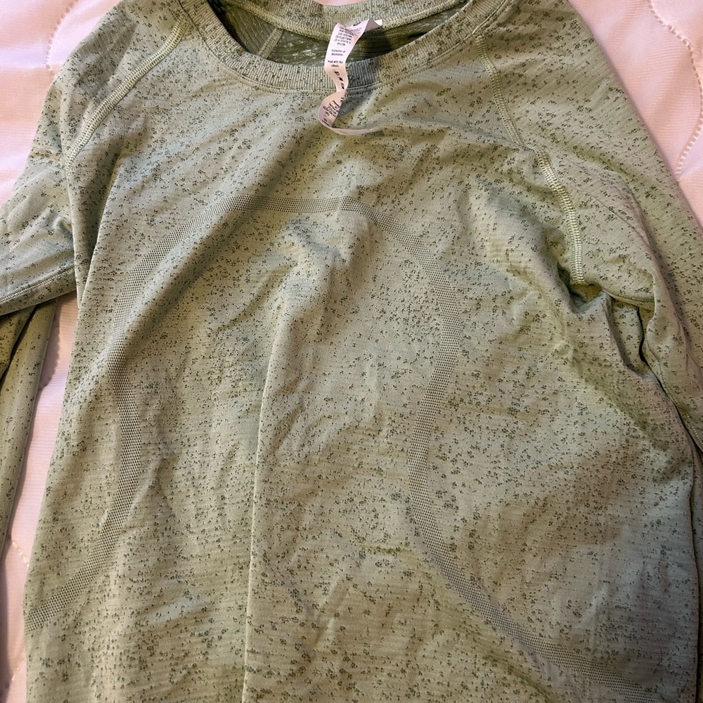 Swiftly tech long sleeve green never worn size 6 taking offers